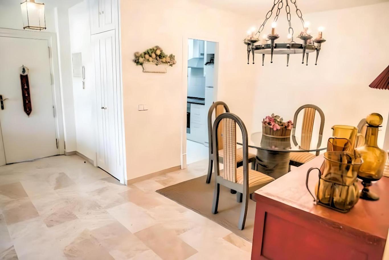 Gorgeous 2Br Apt. W/ Mountain View Puerto Banus 马尔韦利亚 外观 照片