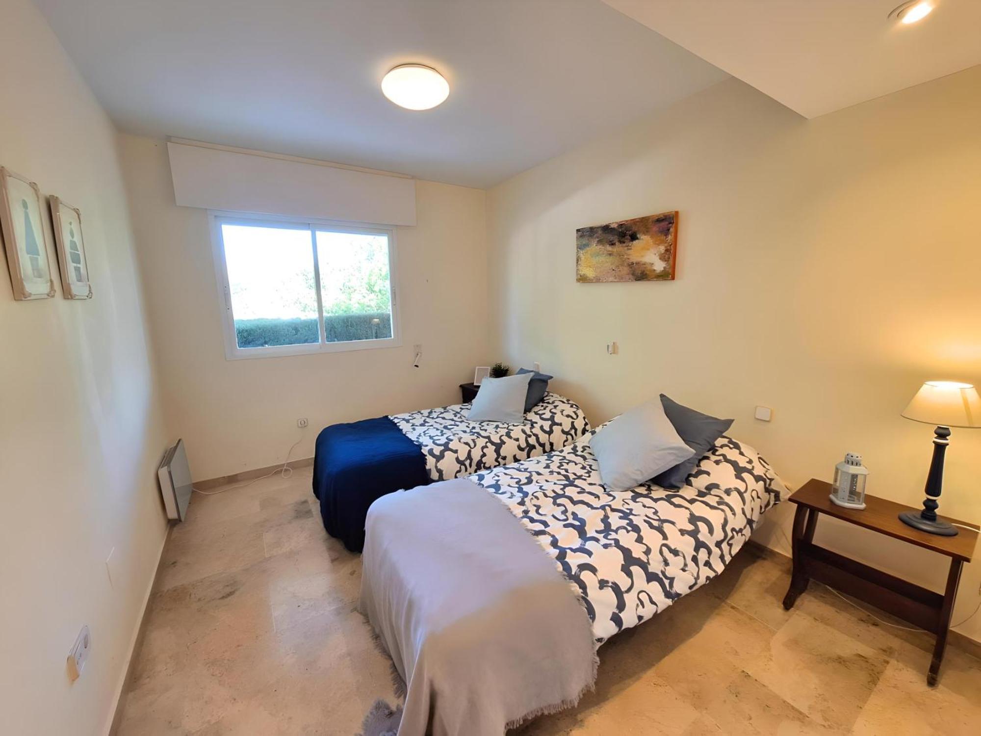 Gorgeous 2Br Apt. W/ Mountain View Puerto Banus 马尔韦利亚 外观 照片