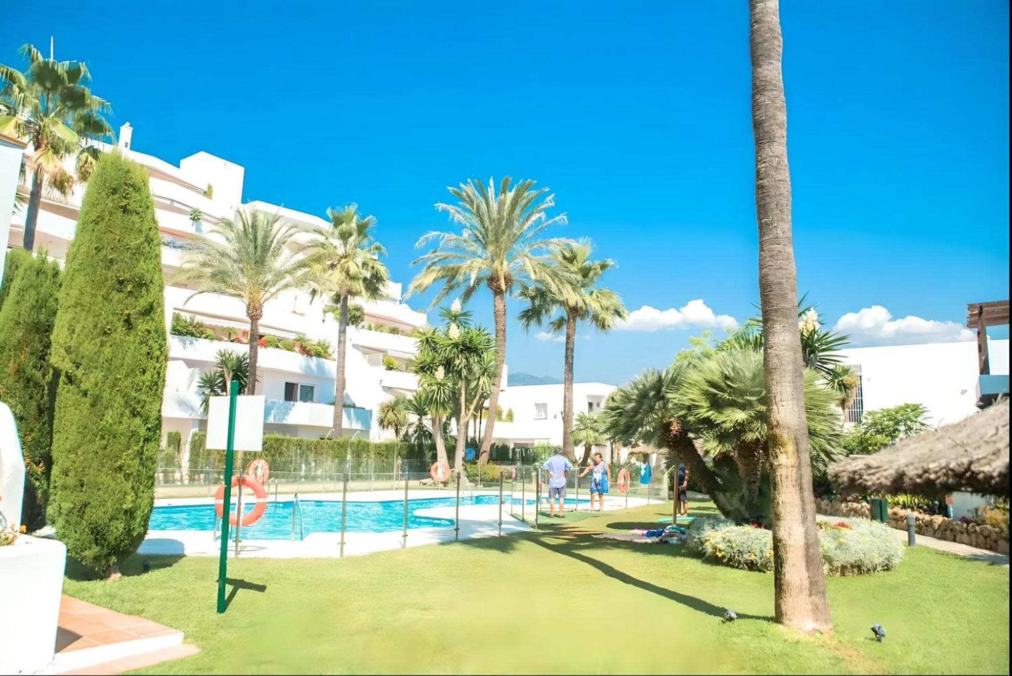 Gorgeous 2Br Apt. W/ Mountain View Puerto Banus 马尔韦利亚 外观 照片